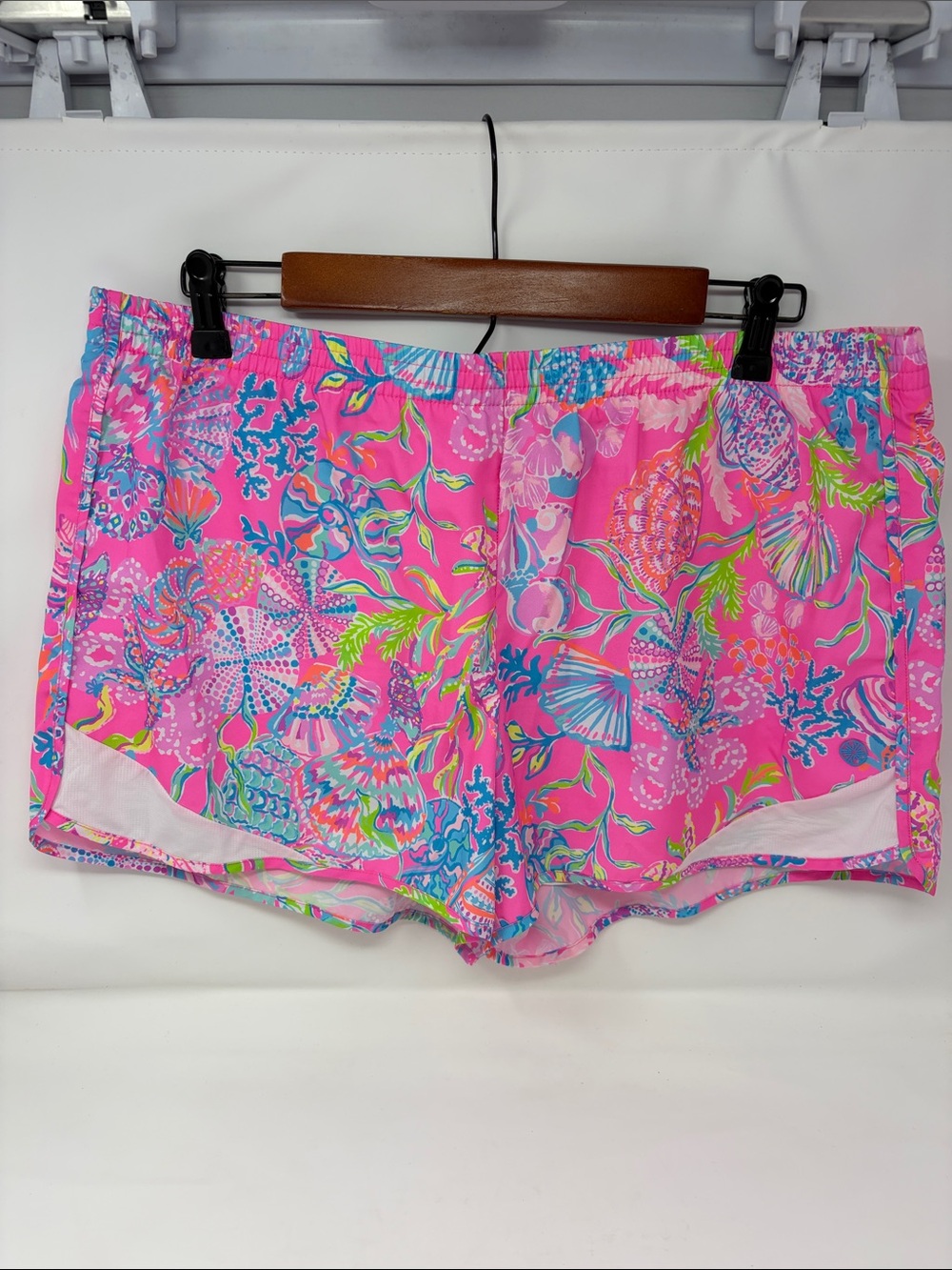 Lilly Pulitzer Luxletic Bright Pink Athletic Shorts Size X-Large
